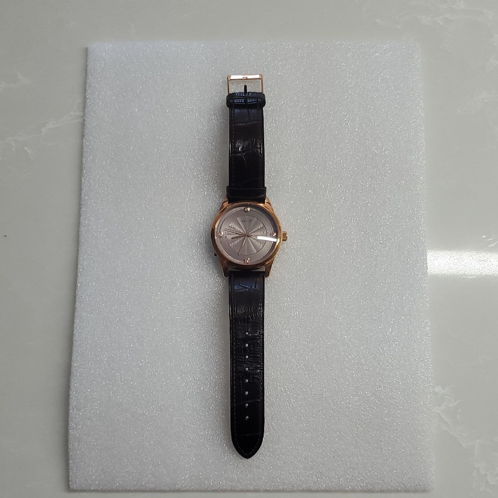Elegant Black and Gold Men's Watch
